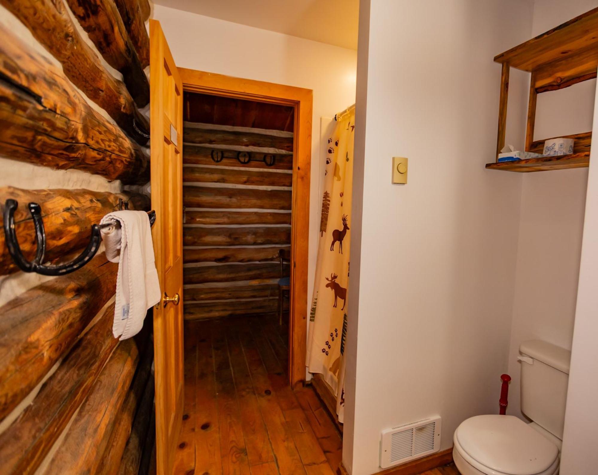 Single Room with Mountain View